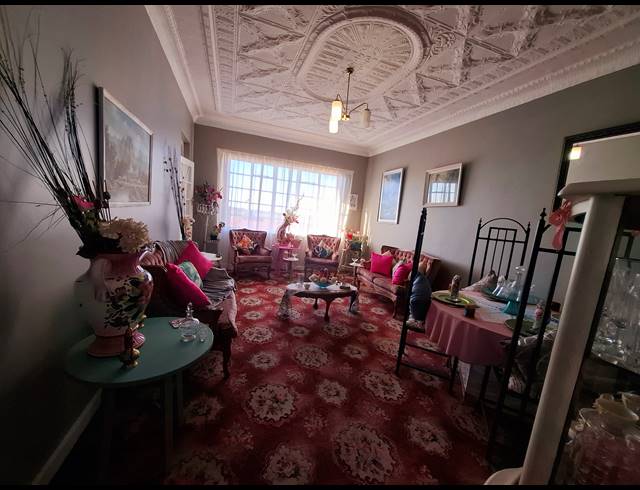 2 BEDROOM APARTMENT FOR SALE IN SPRINGS CENTRAL